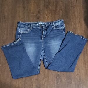 Wallflower Women's Curvy Fit Bootcut Jeans